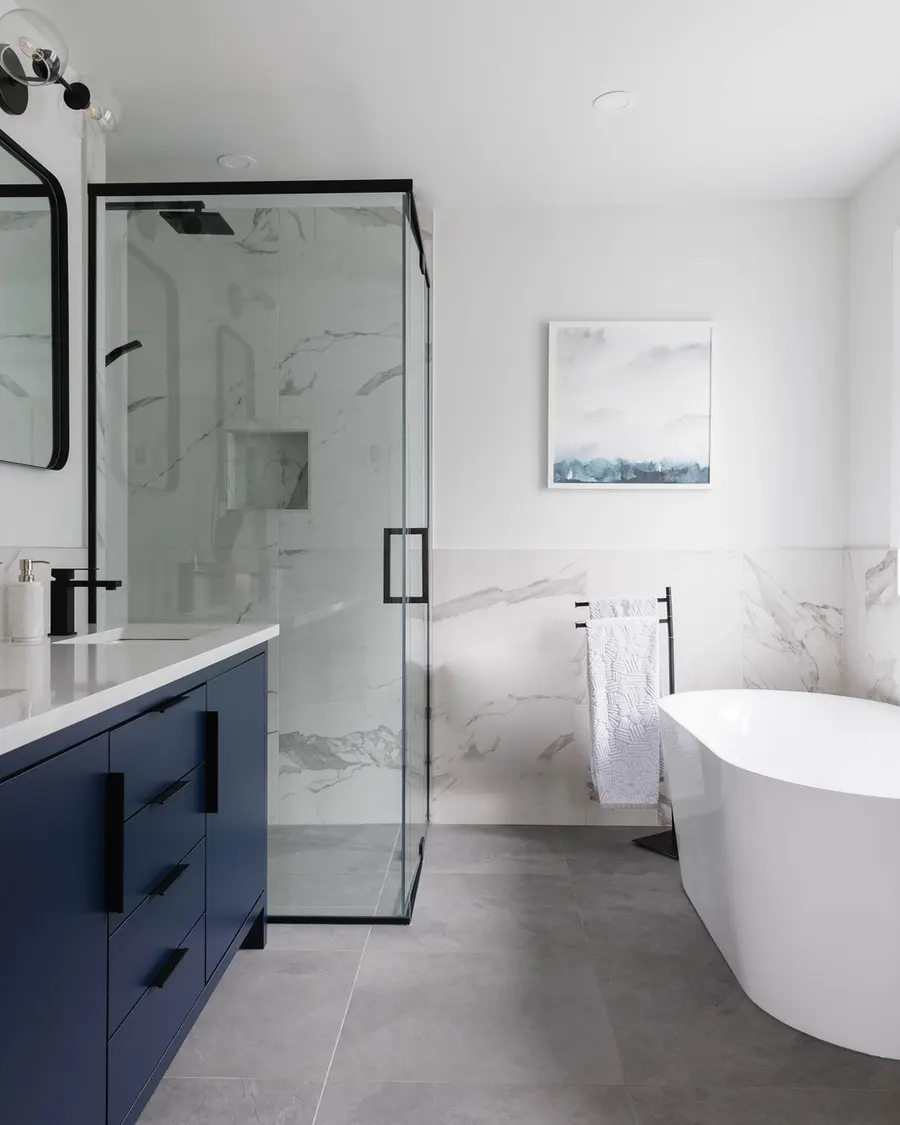 Salle de bain — Laval